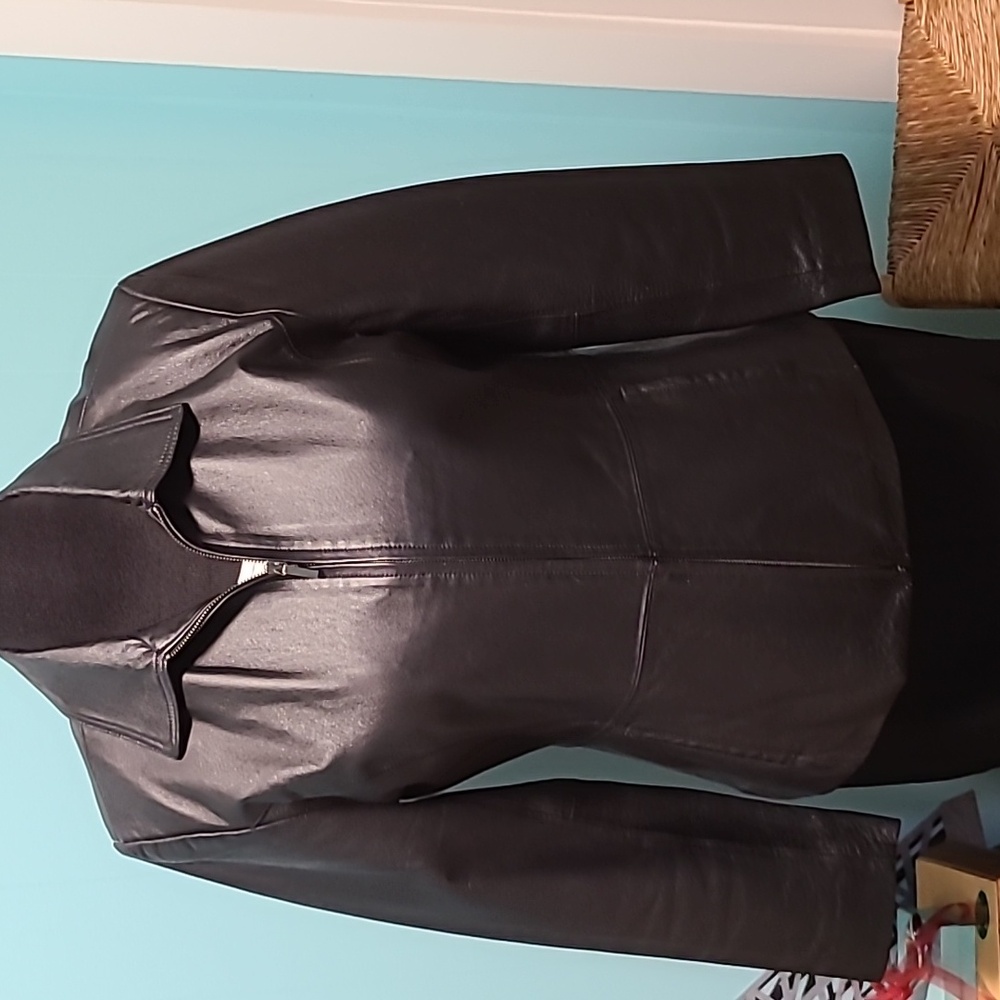 Leather jacket - Picture 2 of 6
